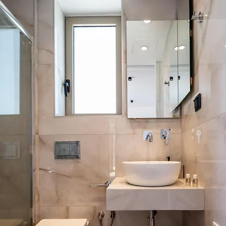 Marvelous New Luxury With Heated Pool!